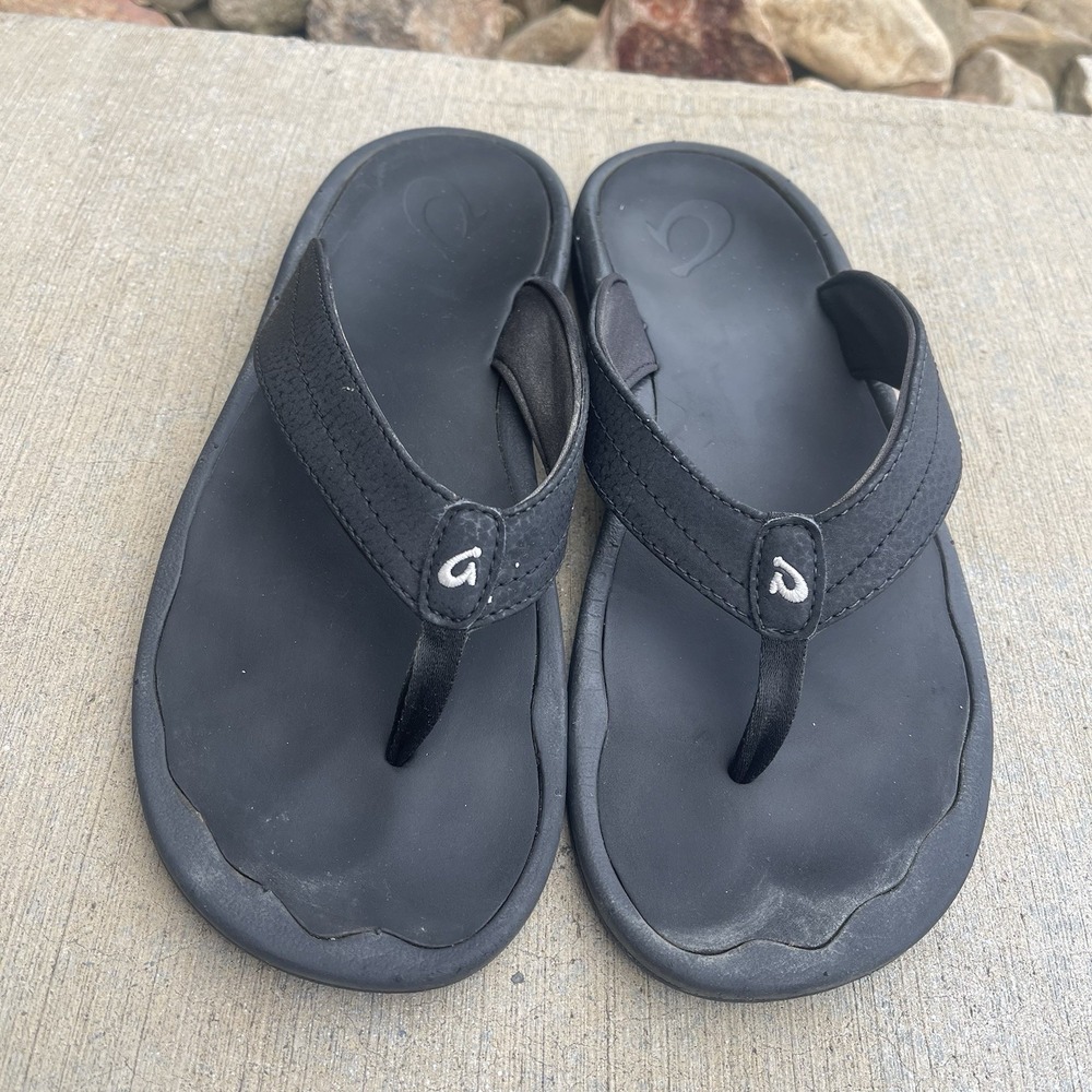 OluKai  Womens Ohana Black Leather Flip Flops Thong Sandals Size 9.5 EU 39.5‎